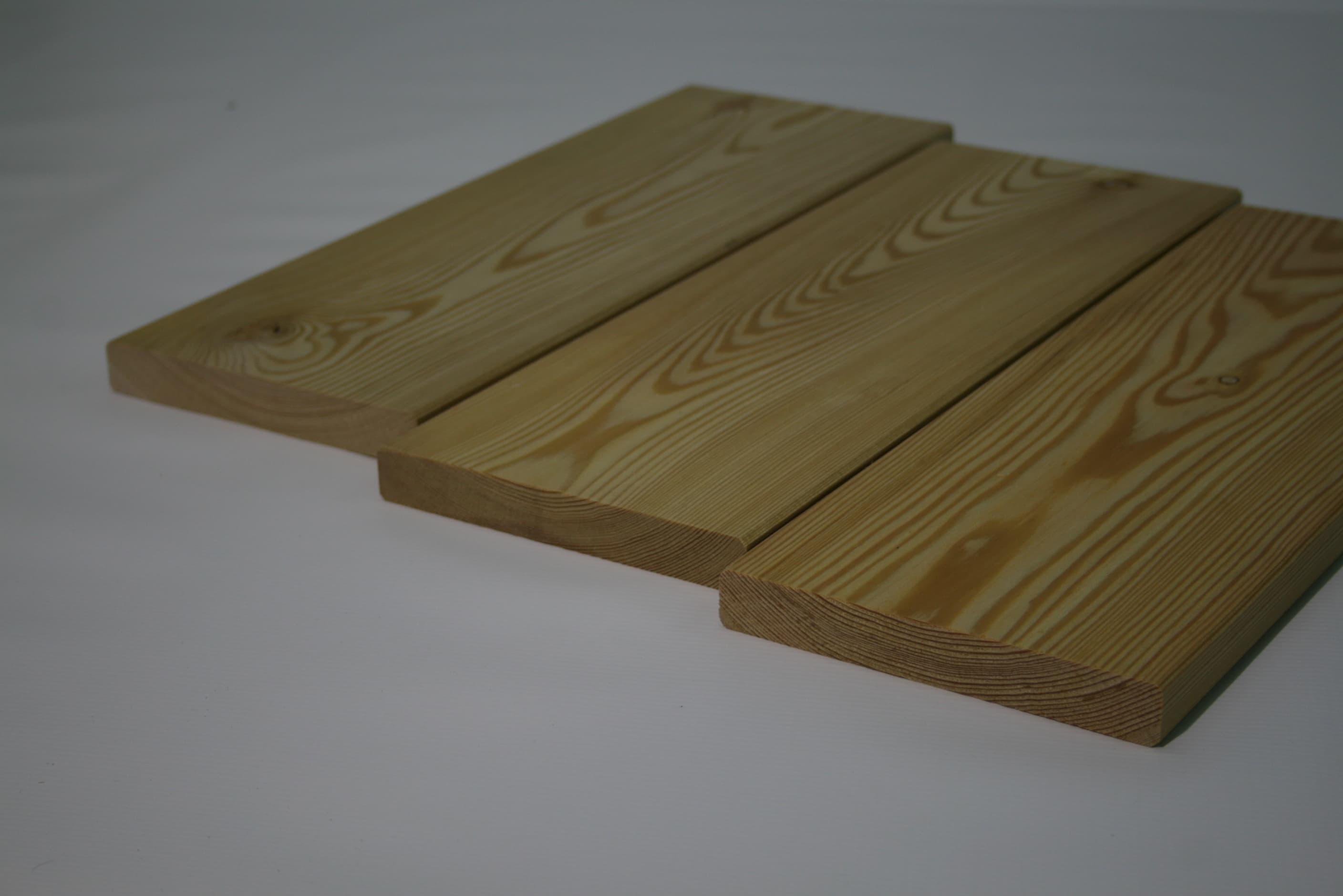 Доска обрезная строганая сухая профилированная (профиль S1 прямоугольный), Лиственница, 28х100х4000